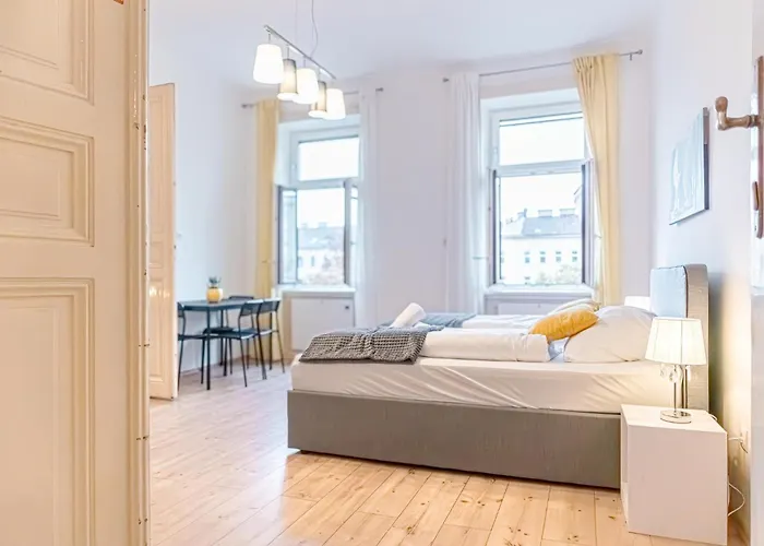 Attractive 2br Near Akh Ideal For Short & Longstays