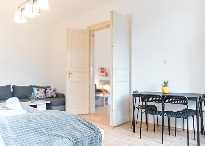Attractive 2br Near Akh Ideal For Short & Longstays Βιέννη