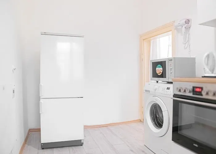 Attractive 2br Near Akh Ideal For Short & Longstays