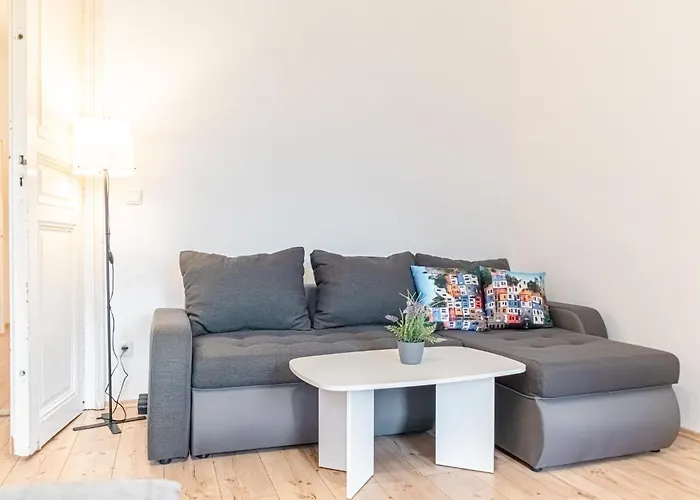 Διαμέρισμα Attractive 2br Near Akh Ideal For Short & Longstays *