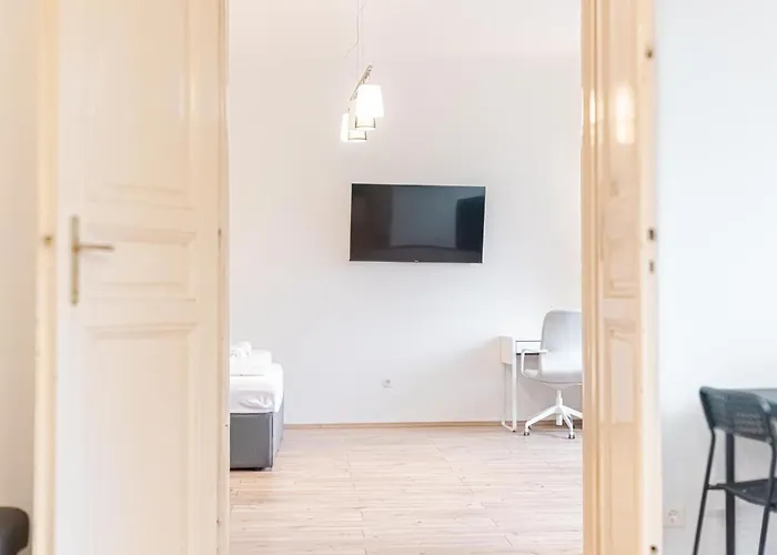 Διαμέρισμα Attractive 2br Near Akh Ideal For Short & Longstays