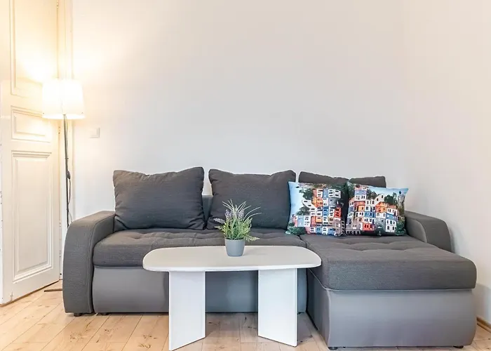 Attractive 2br Near Akh Ideal For Short & Longstays *