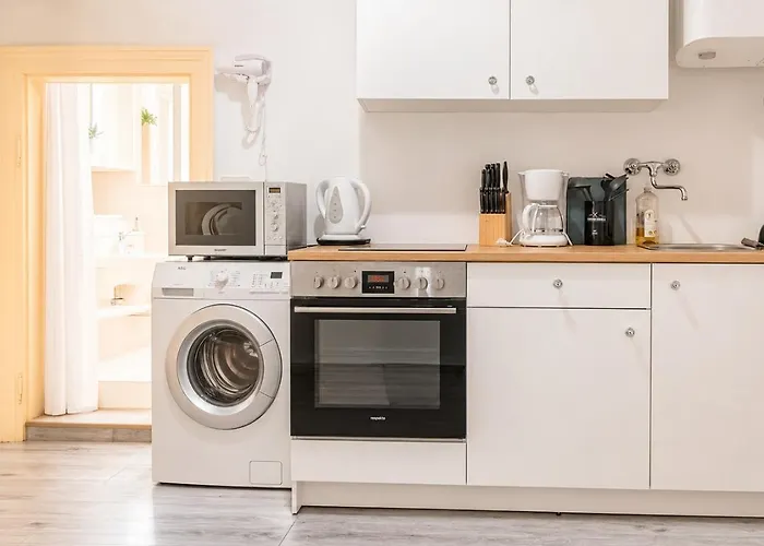 Attractive 2br Near Akh Ideal For Short & Longstays Apartament